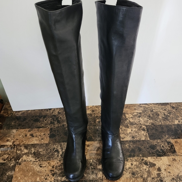 Stuart Weitzman Black Leather Knee-High Boots With Silver Bead Trim Size 7 1/2 - Picture 2 of 13